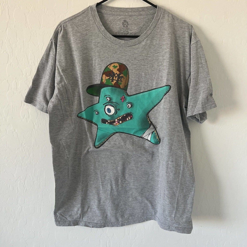 Men’s Gray Short Sleeve Graphic Tee, Size Large, Streetwear T-Shirt